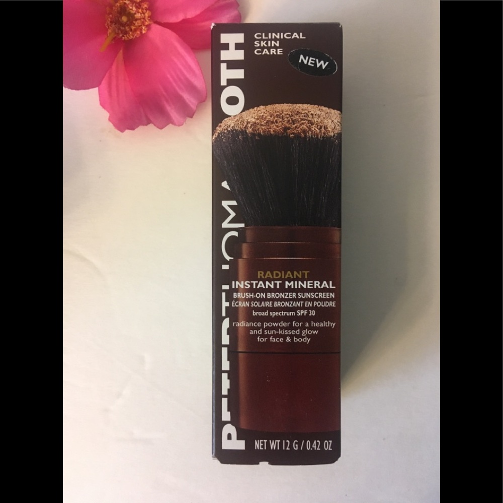 Brush on bronzer